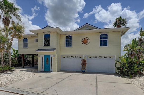 Attached, Exterior, Facade, Raised Ranch