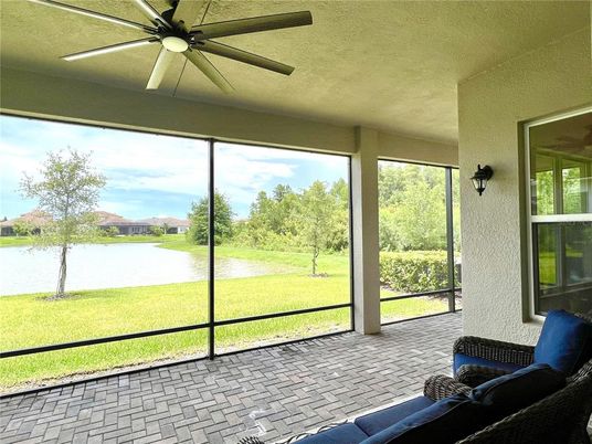 Interior, Sun Room, Water