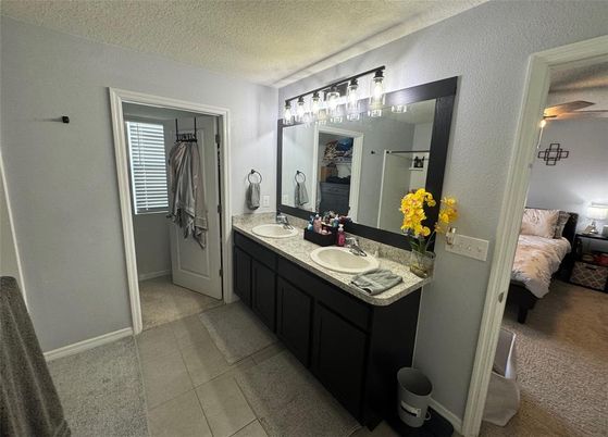 Bathroom, Bedroom, Dual Sink Vanities, Interior