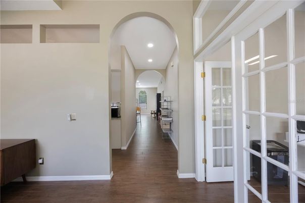 Interior, Recessed Lighting, Wood Texture Flooring