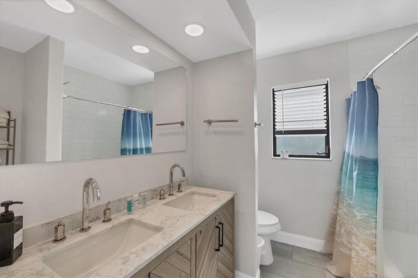 Bathroom, Dual Sink Vanities, Interior, Recessed Lighting