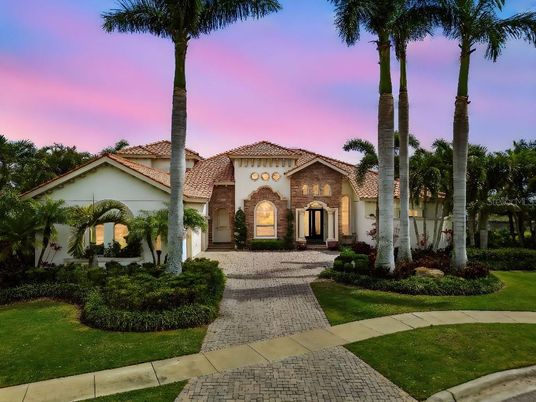 Backyard, Exterior, Facade, Mediterranean