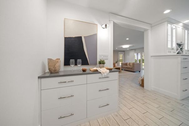 Interior, Recessed Lighting, Wood Texture Flooring