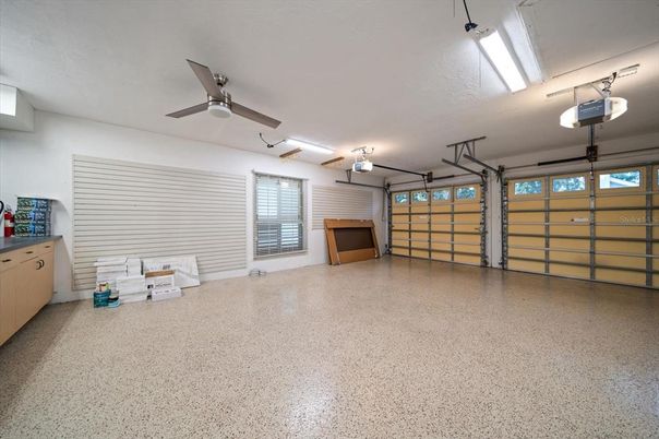 Garage, Interior