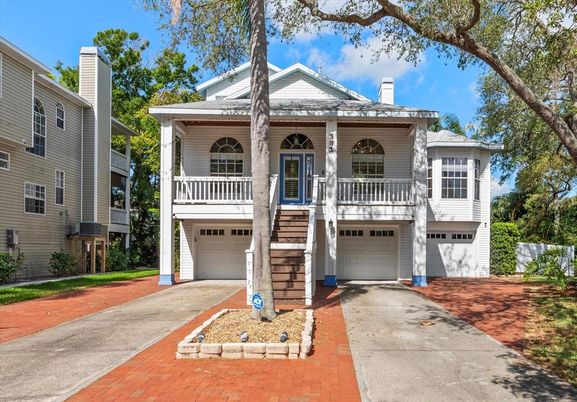 Attached, Exterior, Facade, Rowhouse