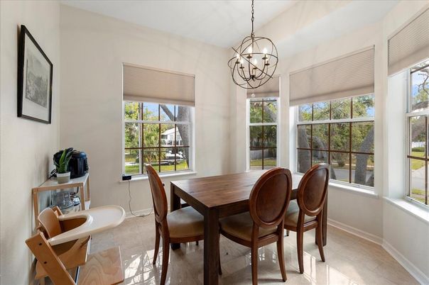 Chandelier, Dining room, Interior
