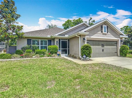 Attached, Exterior, Facade, Ranch