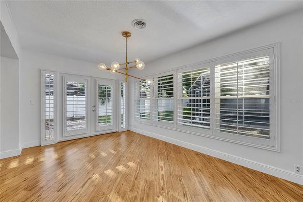 Empty room, Interior, Pendant Lights, Wood Texture Flooring
