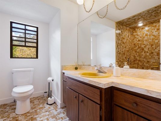 Bathroom, Interior, Tile Countertops