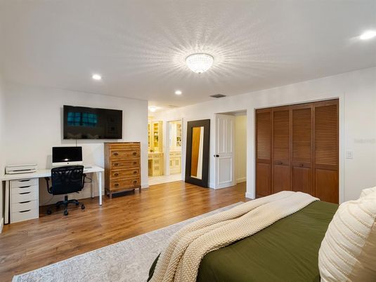 Bedroom, Home Office, Interior, Recessed Lighting, Wood Texture Flooring