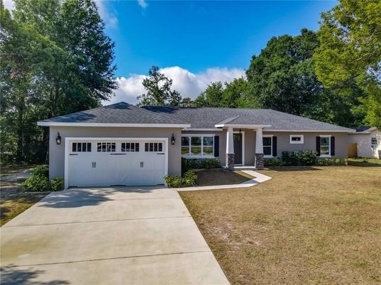 Attached, Exterior, Facade, Ranch