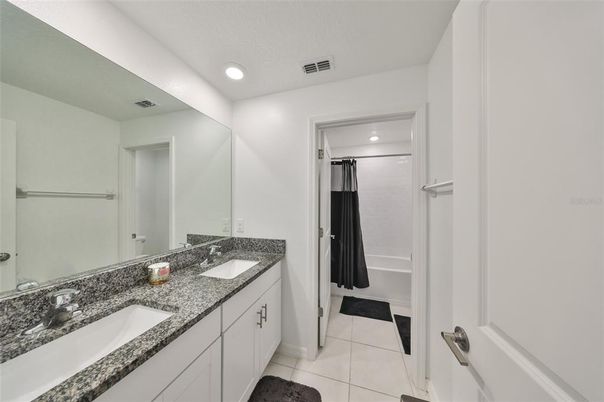 Bathroom, Dual Sink Vanities, Interior, Recessed Lighting