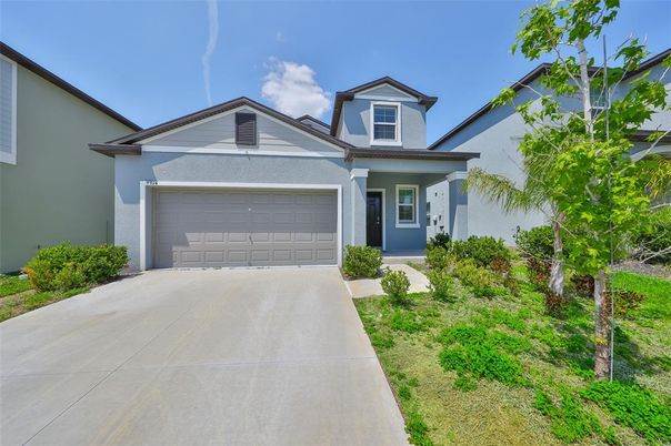 Attached, Exterior, Facade, American Craftsman
