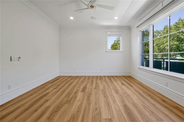 Empty room, Interior, Recessed Lighting, Wood Texture Flooring