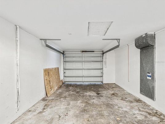 Garage, Interior