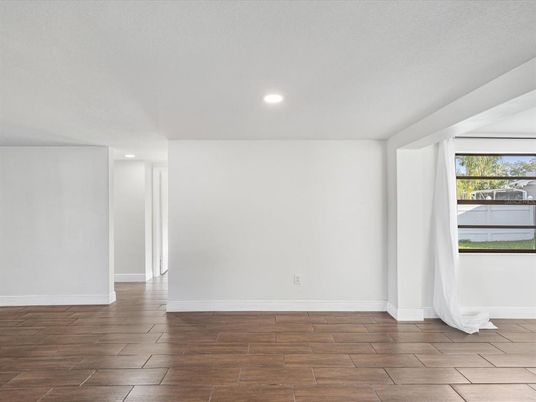 Empty room, Interior, Recessed Lighting, Wood Texture Flooring