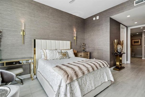 Bedroom, Interior, Recessed Lighting