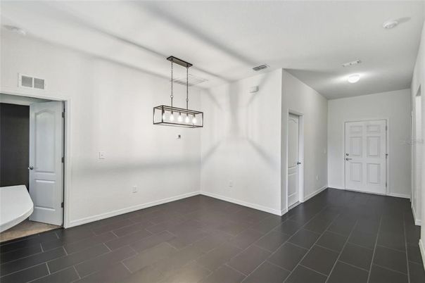 Empty room, Interior, Pendant Lights