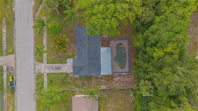Exterior, Drone