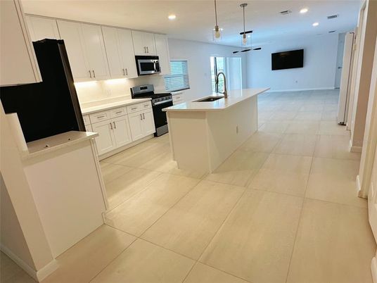 Interior, Kitchen, Pendant Lights, Recessed Lighting