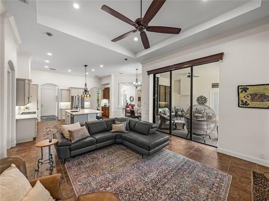 Chandelier, Dining room, Interior, Kitchen, Living room, Pendant Lights, Recessed Lighting