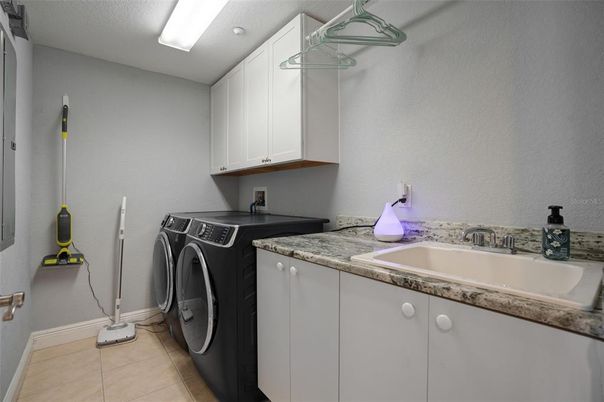 Interior, Washer