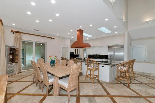 Dining room, Interior, Kitchen, Recessed Lighting, Stainless Steel Appliances