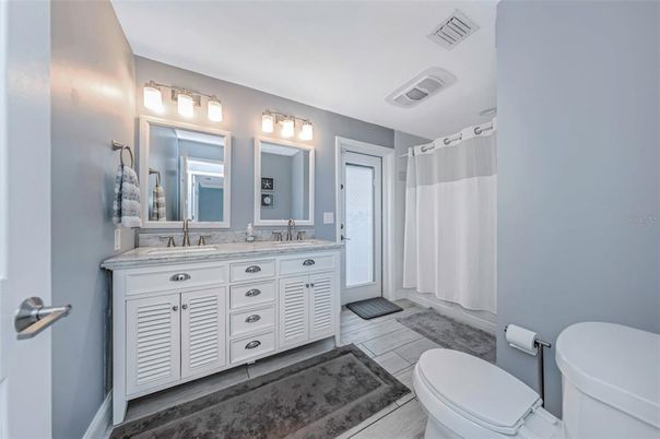 Bathroom, Dual Sink Vanities, Interior