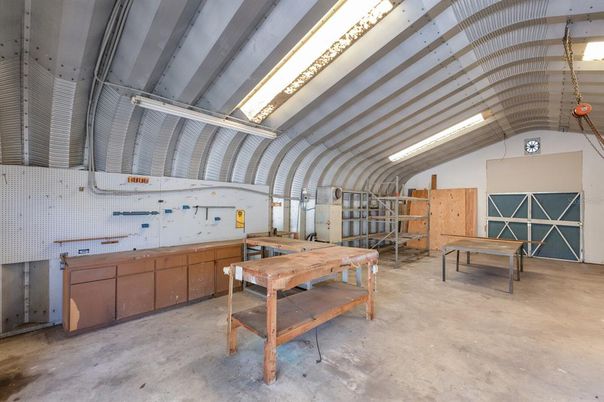 Garage, Interior