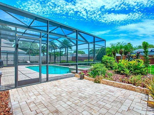 Exterior, Glass Ceilings, Sun Room