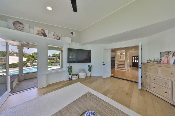 Interior, Recessed Lighting, Wood Texture Flooring