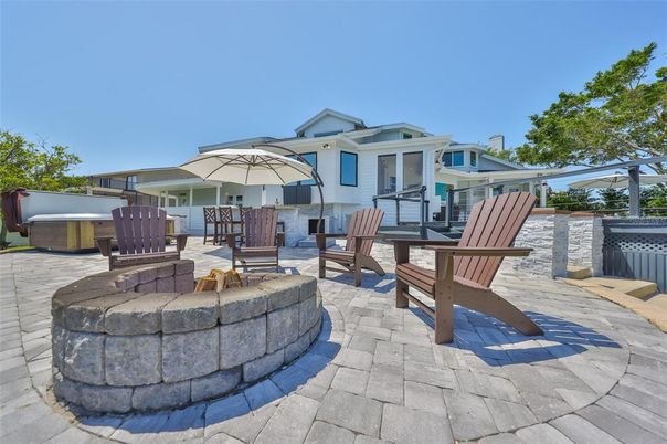 Exterior, Hot Tub