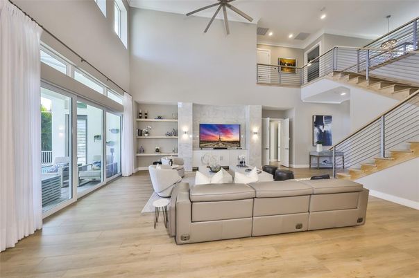 Dining room, Interior, Living room, Recessed Lighting, Wood Texture Flooring