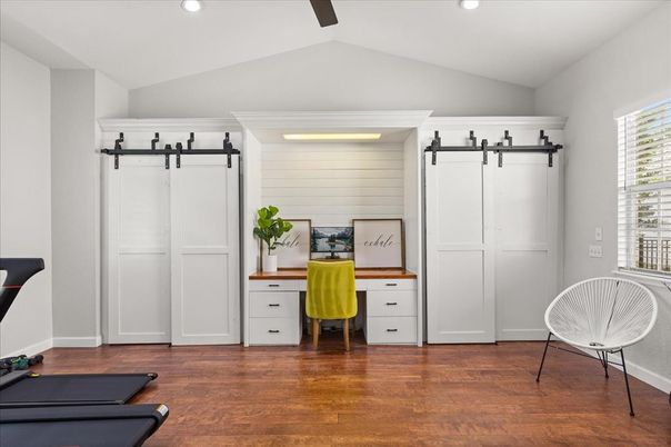 Home Office, Interior, Recessed Lighting, Wood Texture Flooring