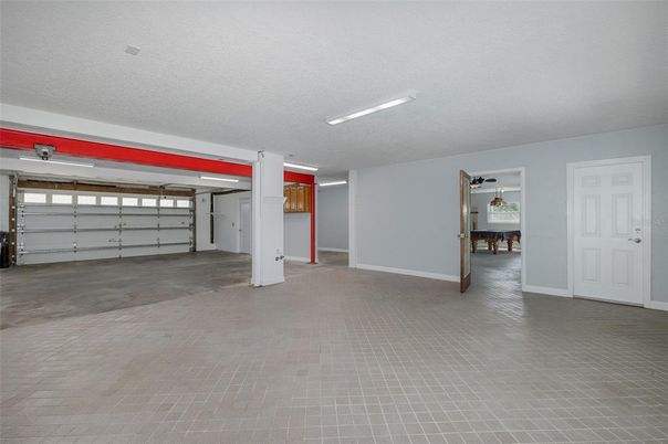 Garage, Interior
