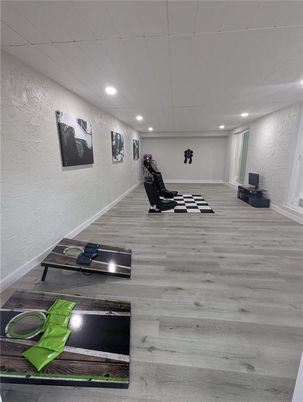 Fitness Equipment, Interior, Recessed Lighting, Wood Texture Flooring
