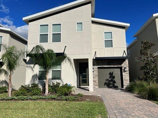 Attached, Exterior, Facade, Modern