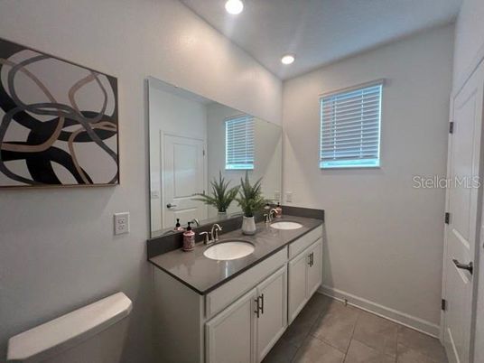 Bathroom, Dual Sink Vanities, Interior, Recessed Lighting