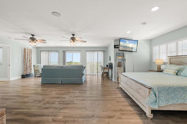 Bedroom, Interior, Living room, Recessed Lighting, Wood Texture Flooring