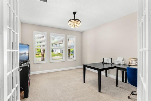 Home Office, Interior