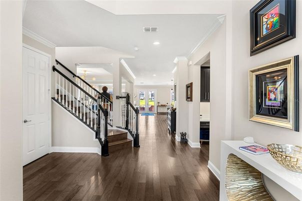 Interior, Recessed Lighting, Wood Texture Flooring