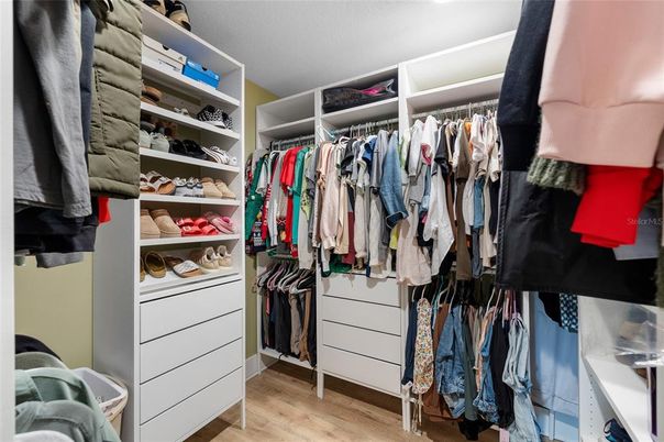 Interior, Walk-in Closets, Wood Texture Flooring