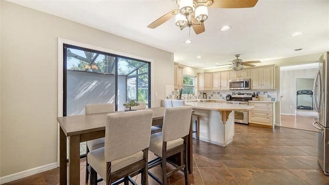 Dining room, Interior, Kitchen, Recessed Lighting, Stainless Steel Appliances