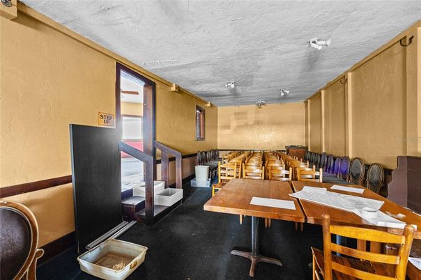 Dining room, Interior
