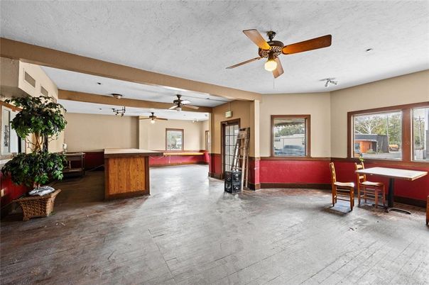Dining room, Interior