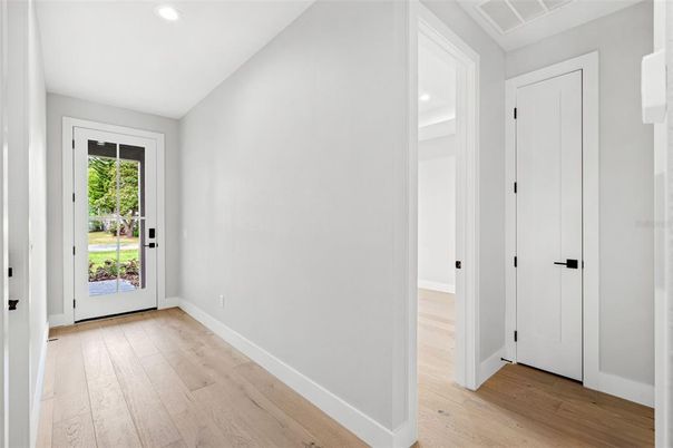 Empty room, Interior, Recessed Lighting, Wood Texture Flooring