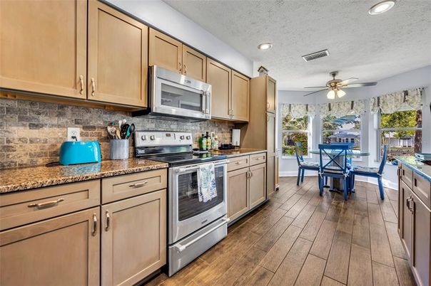 Dining room, Interior, Kitchen, Recessed Lighting, Wood Texture Flooring