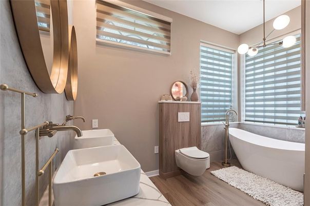 Bathroom, Free Standing Baths, Interior, Pendant Lights, Wood Texture Flooring