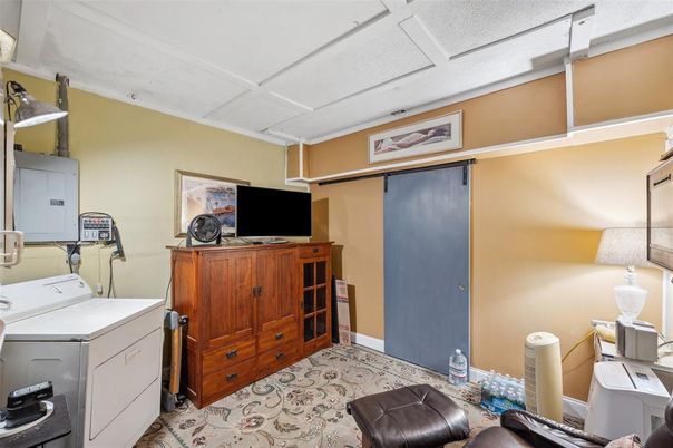 Interior, Washer