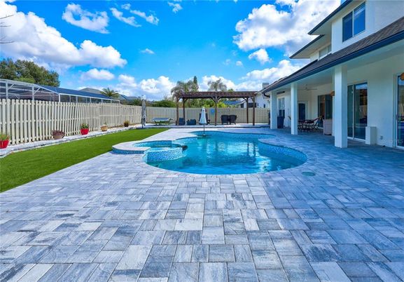 Exterior, Pool